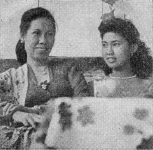 Wolly_Sutinah_and_Aminah_Cendrakasih,_Film_Varia_2_2_(February_1955),_p29.jpg
