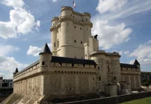 Chateau-de-Vincennes-donjon.webp