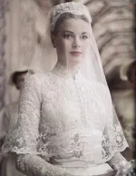 Grace_kelly_wedding_dress.webp